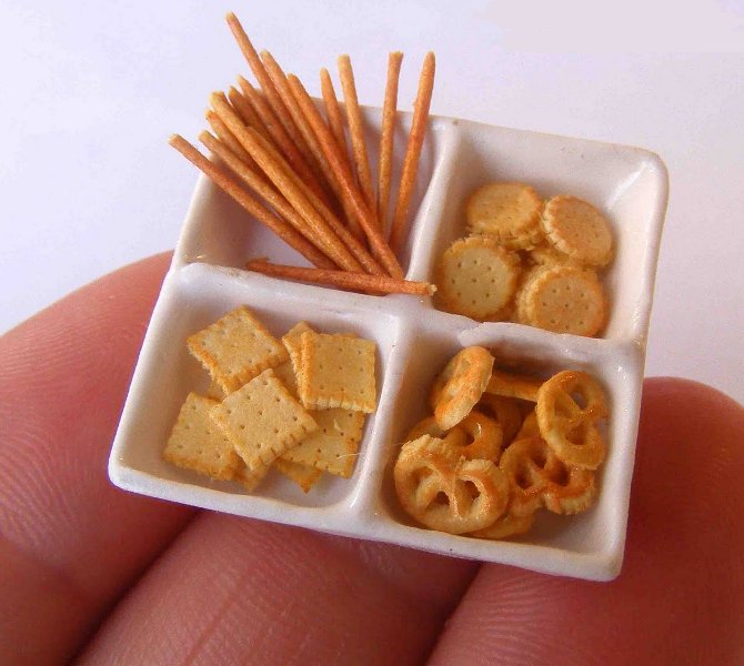 CDHM Artisan Erzsebet Bodzas of Hungarian Miniatures, 1:12 dollhouse miniature foods, hungarian foods, polymer clay