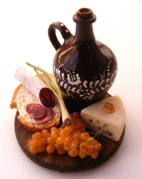 CDHM Artisan Erzsebet Bodzas of Hungarian Miniatures, 1:12 dollhouse miniature foods, hungarian foods, polymer clay