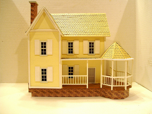 OOAK pink 144 scale dollhouse with lights by CDHM Artisan Lauretta Carroll of Midnight Magic Miniatures