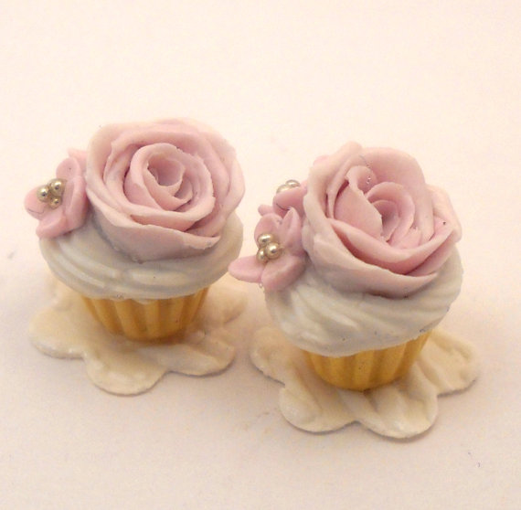 Fancy cupcakes pretty in pink in dollhouse miniature 1/12 scale by CDHM Artisan CDHM Artisan Loredana Tonetti