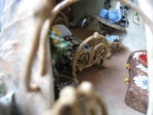 CDHM dollhouse miniature eye candy on the web