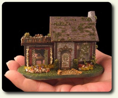 CDHM artisan Pat Carlson creating under the business name of Pat Carlson Miniature creates dollhouse miniature 144 scale woodland style roomboxes and dollhouses