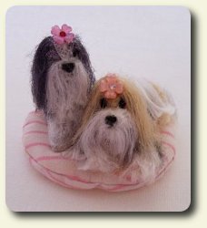 CDHM Artisan Tammy Shoup creates hand sculpted dogs in 1:12 scale