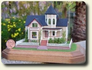 CDHM Artisan Lori Turner-Dolinsek creates 144 scale dolls houses in dollhouse miniature collector
