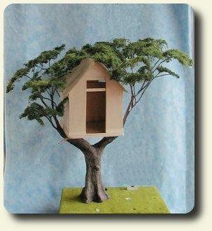 CDHM artisan Jax Perrat of Ceynix Miniature Trees 'n' Trains
