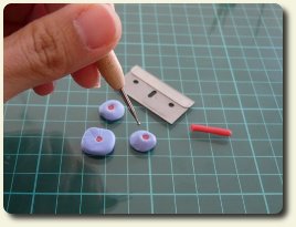 CDHM artisan Peiwen Petigrand of Oiseau deNim Miniatures will teach you a how-to in make French macaroon dessert (Ispahan Macaroons) dollhouse in 1:12 scale