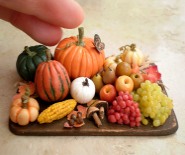CDHM Artisan Veselina Koleva creates dollhouse scale 1:12 scale foods from polymer clay