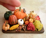 CDHM Artisan Veselina Koleva creates dollhouse scale 1:12 scale foods from polymer clay