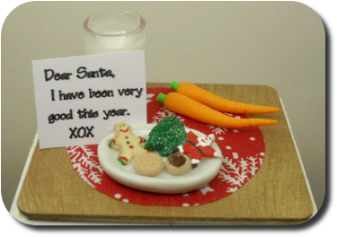 CDHM artisan Mary Pat Bonafice makes scale dollhouse miniature foods 