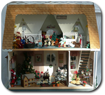 CDHM category feature, CDHM The Miniature Way, December 2010 Christmas in the dolls house and roomboxes, 1:12, 1:24, 144 scale