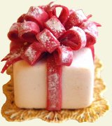 CDHM Writer, Lu Garcia aka llamalu, finds every day found objects to create dollhouse miniatures