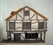 CDHM Artisan and IGMA Fellow Orsi Skulteti creates dollhouse scale, 1/12 foods in miniature