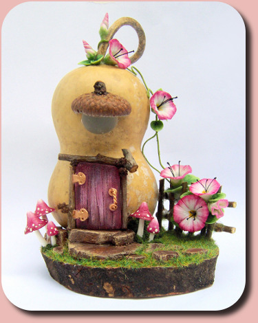 CDHM Artisan Loredana Tonetti creating under the business name of Lory's Tiny Creations creating whimsical fairy dollhouse miniatures