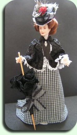 CDHM Artisan Mary Williams creates handmade sculpted 1:12 dolls in dollhouse scale including character dolls