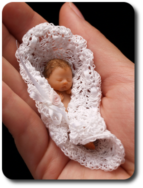 CDHM Artisan Camille Allen hand sculpts 1:12 baby dolls