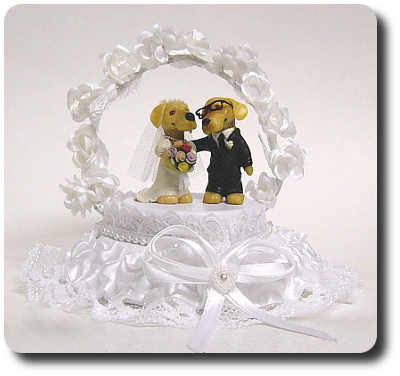 CDHM Artisan Kristy Taylor creating dollhouse miniatures animals in 1:12 scale