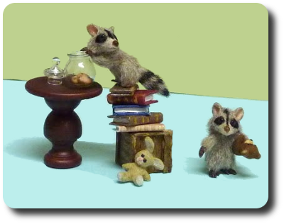 CDHM Artisan Kristy Taylor creating dollhouse miniatures animals in 1:12 scale