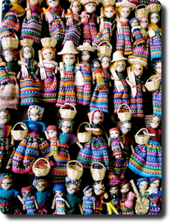CDHM dollhouse tourism feature of dollhouse miniatures in Guatemala, CDHM The Miniature Way, May 2011
