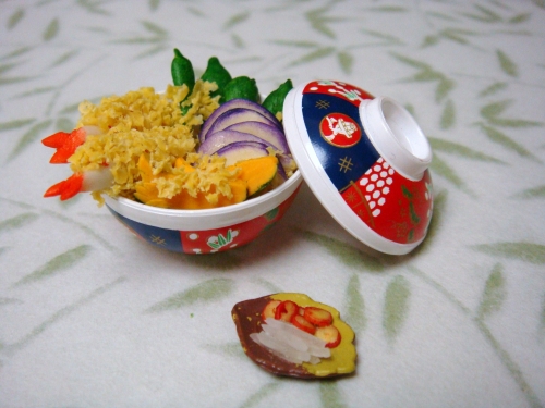 CDHM Gallery of Pauline Chan of P's Design makes hand sculpted dollhouse miniature foods in 1:12 scale for dollhouse miniatures including this Tempura Rice Bowl Set