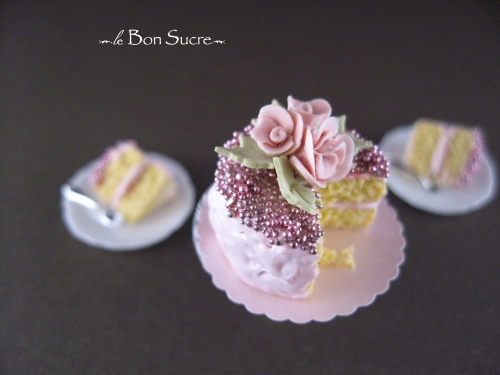 CDHM Gallery of Monica Cado Shellabarger makes 1:12 dollhouse miniatures foods specializing in Paris miniature foods