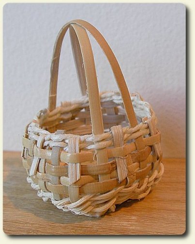 CDHM artisan Lidi Stroud 1:12 scale handmade baskets