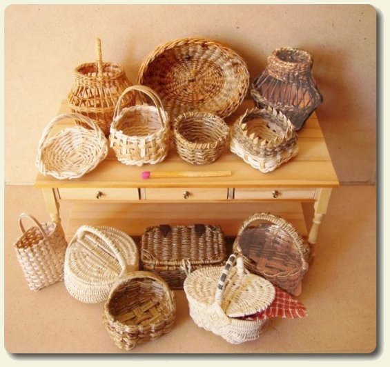 CDHM artisan Lidi Stroud 1:12 scale handmade baskets