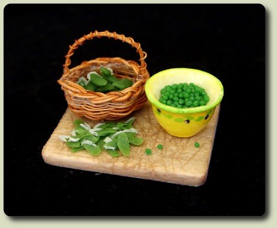 CDHM artisan Alison Brand 1:24 scale handmade dolls house food