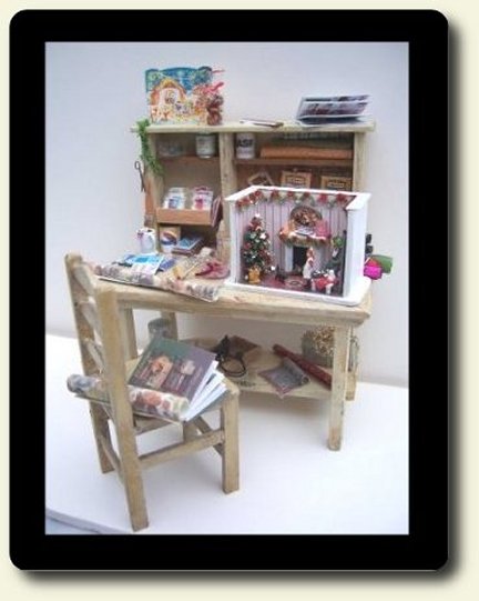 CDHM artisan Karin Caspar of KC Designs, 144 scale dolls house, haunted dollhouse miniatures