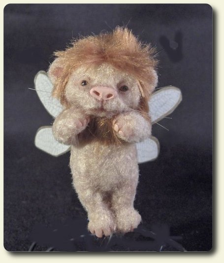 CDHM artisan Aleah Klay, miniature sculpted bears, fantasy sculptures in 1/12 scale