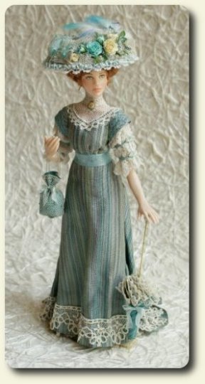 CDHM artisan Elisa Fenoglio, miniature porcelain dolls in 1:12 scale