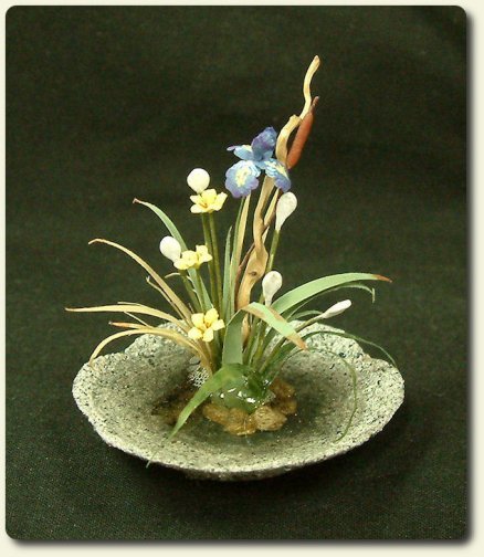 CDHM artisan and IGMA Fellow Era Anderson Pearce, dollhouse miniature flowers, plants and trees in 1:12 scale