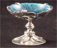 cdhm dollhouse miniature forum, hellie has created this beautiful goblet for the dollhouse 