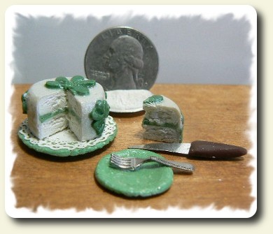 CDHM artisan Tamara Barnes shares her st patricks day cake for the dollhouse