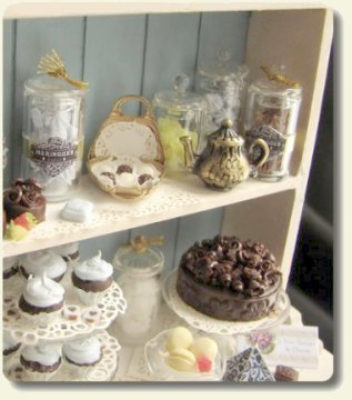 CDHM category feature, Chocolates Display By IGMA Fellow Betsy Niederer for dollhouse miniatures