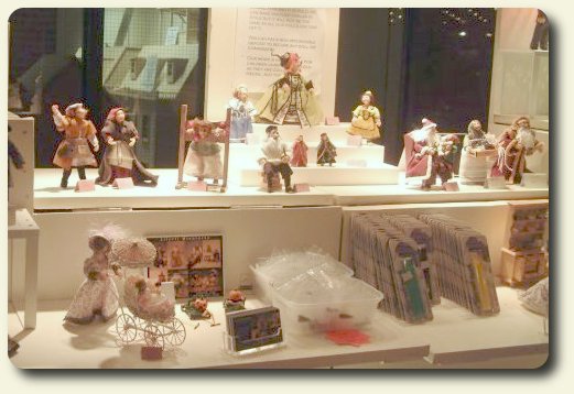 Kensington Dollshouse Miniatures Show in England, Photos By Miniature turner Fiona Bateman
