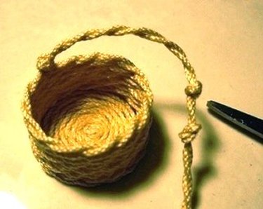 How-To: Weave a Miniature Basket - Make