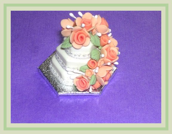 Learn to make a miniature 1:12 scale three layer wedding cake with Vicki Sharkey