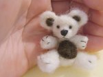 Concluído agulha felted miniatura urso de pelúcia