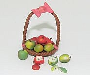 cdhm dollhouse miniature forum, Janis Higgins of Gardens Of Utopia creates 1:12 scale dollhouse miniature foods like apples 